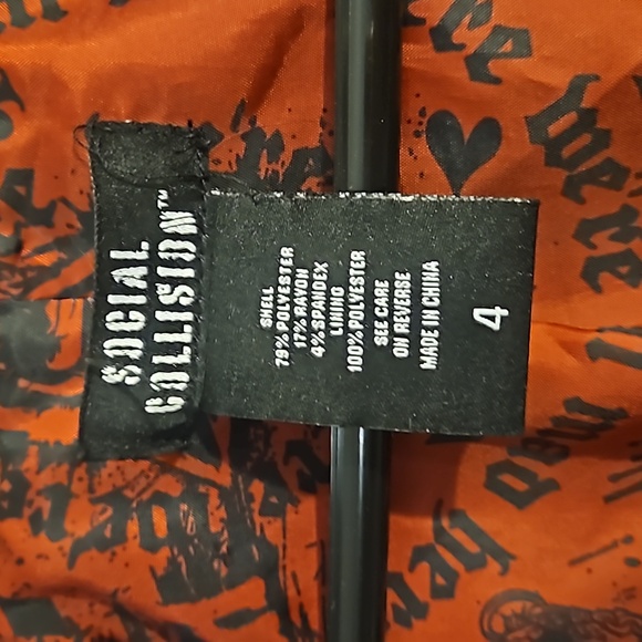 Hot Topic Social Collision Gothic Vampire Long-Sleeved Waistcoat - Picture 2 of 7